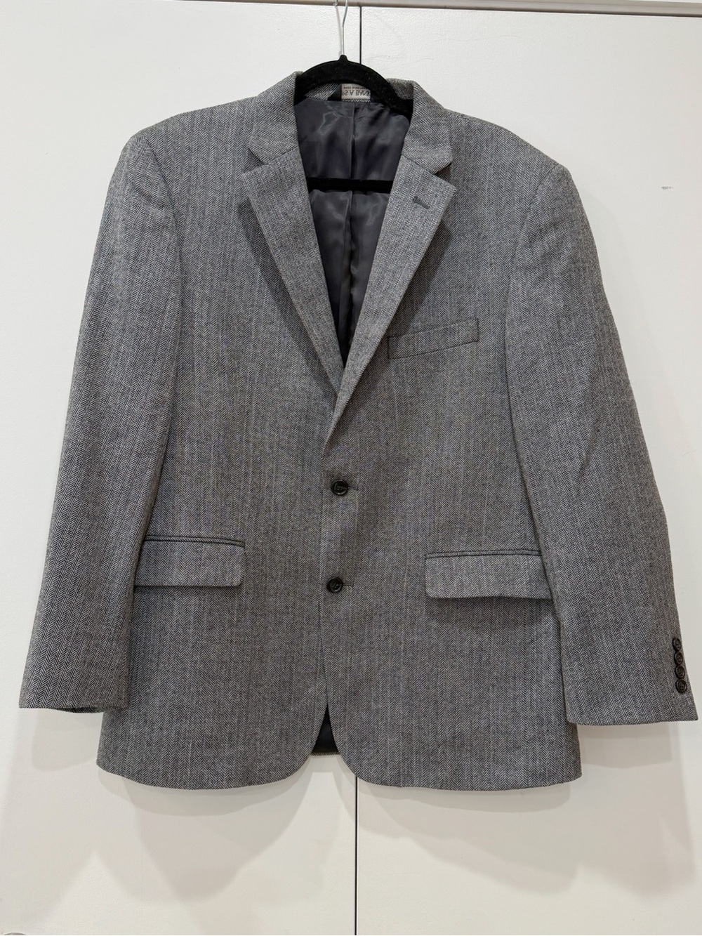Jos A Bank Signature Two-Button Blazer Wool Sport Coat Jacket Sz 42R Herringbone